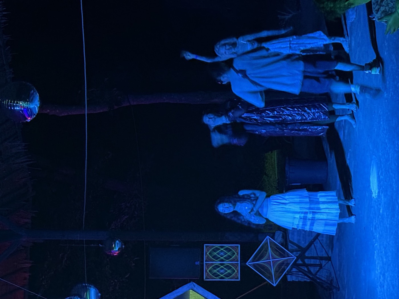 Аплодисменты в синем свете / Applause in blue light